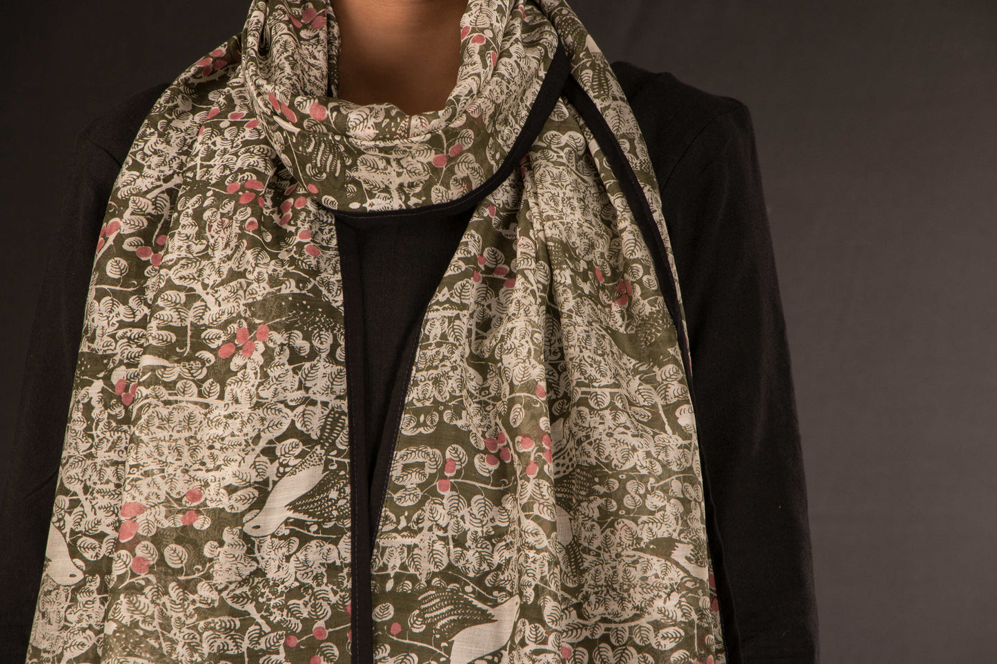 Maheshwari Silk Art Print Stole with Zari by Sutanu